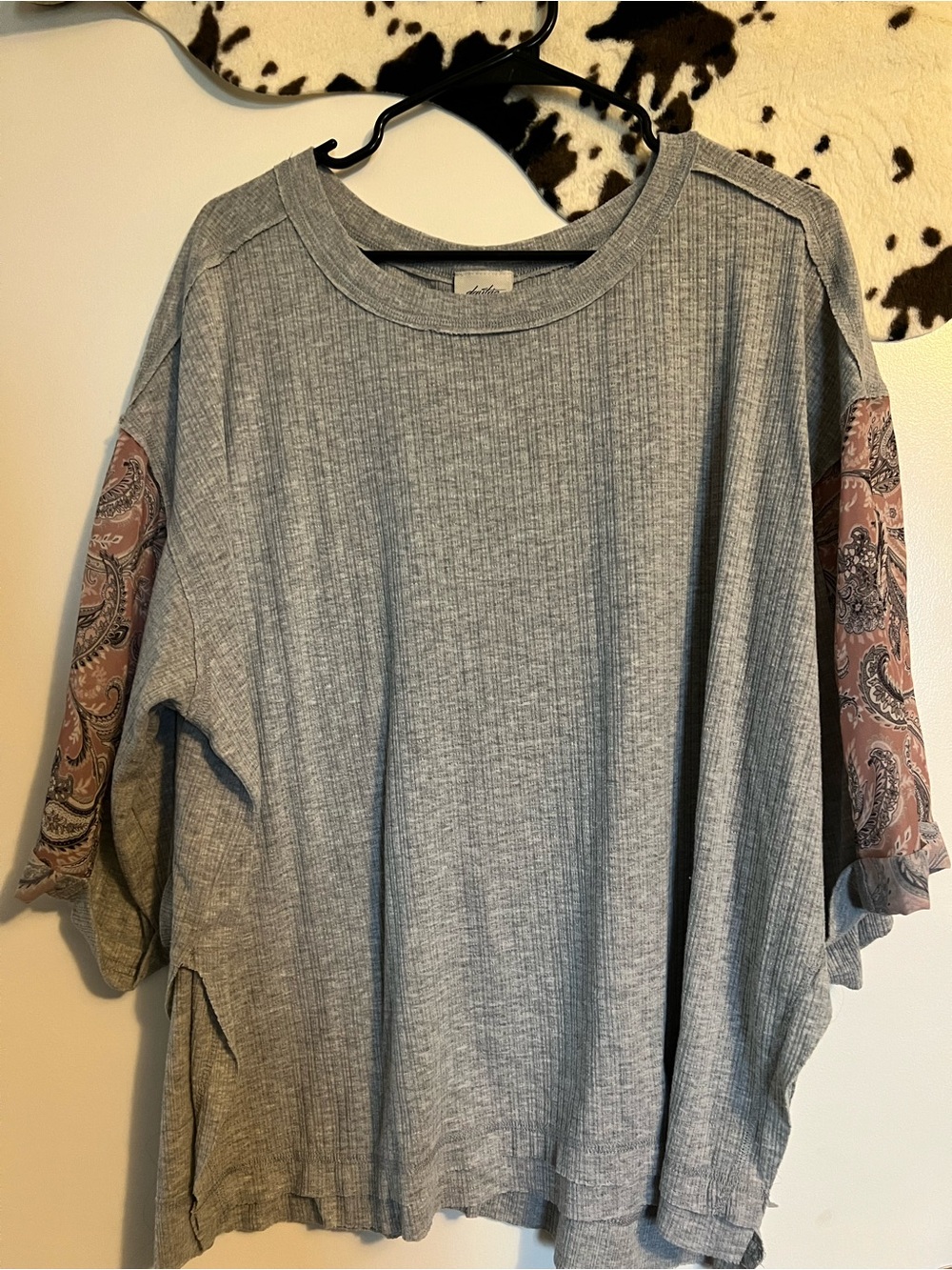 Relaxed Grey Ribbed Top with Pink Paisley Sleeve Panels